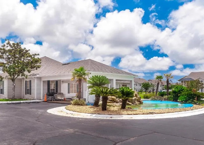 Cozy Near Baseball Fields And Zoo- Pool | Tennis Courts | Pickleball