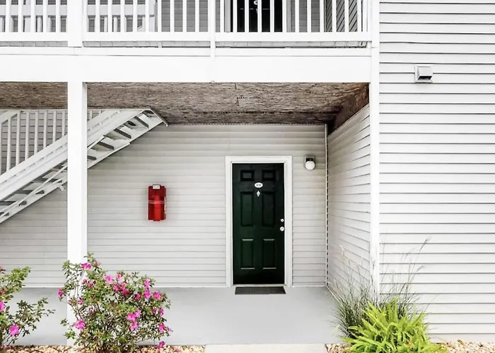Cozy Near Baseball Fields And Zoo- Pool | Tennis Courts | Pickleball *