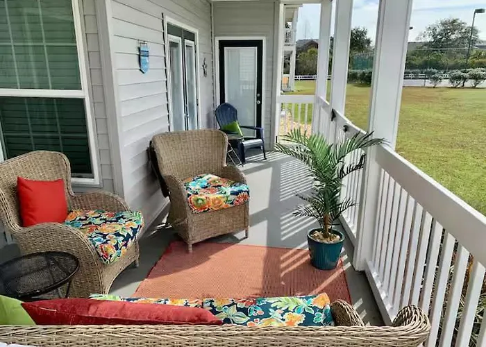 Holiday home Cozy Near Baseball Fields And Zoo- Pool | Tennis Courts | Pickleball