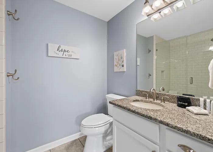 Cozy Near Baseball Fields And Zoo- Pool | Tennis Courts | Pickleball Holiday home *