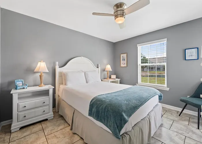 Cozy Near Baseball Fields And Zoo- Pool | Tennis Courts | Pickleball Holiday home Gulf Shores