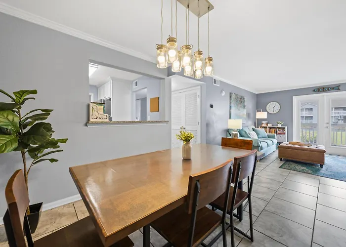 Cozy Near Baseball Fields And Zoo- Pool | Tennis Courts | Pickleball *